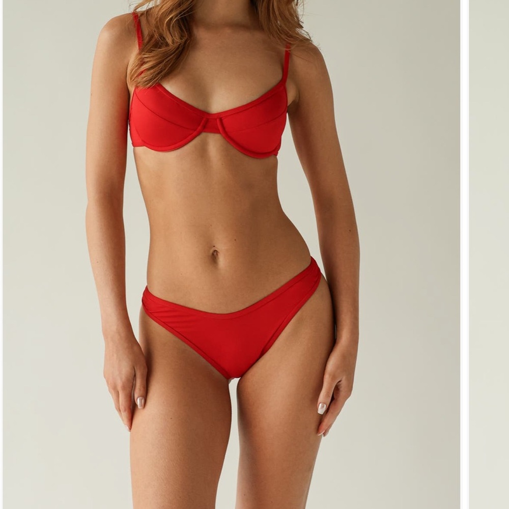 Dippin' Daisy's Red Underwire Bikini Set Top - Picture 3 of 5